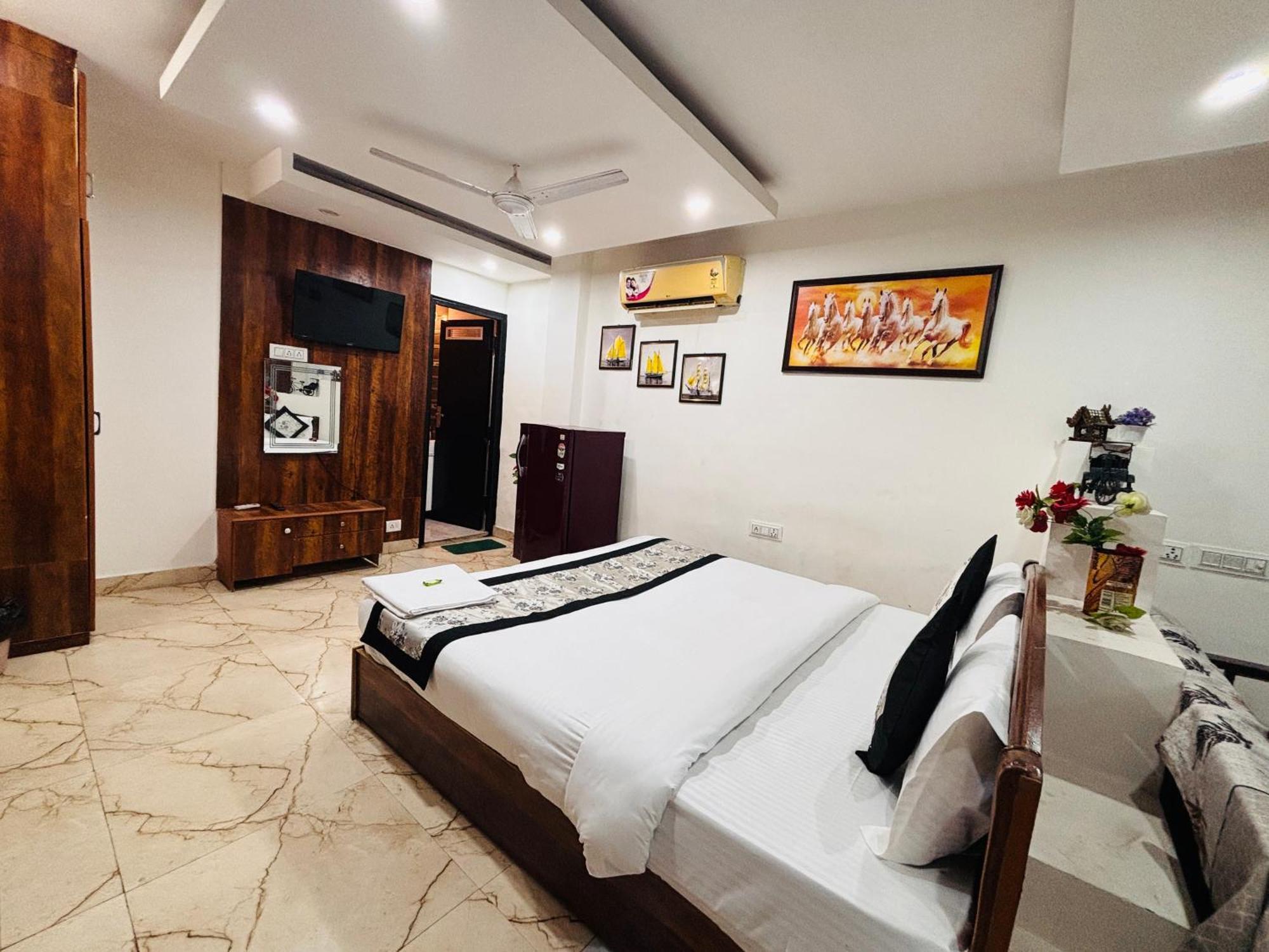 Hauz Khas Villa Nova Deli Exterior foto